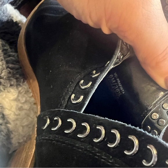 VINCE CAMUTO Women’s Black Suede Grommet Detail Prafinta Ankle Boots Size 6 - Picture 7 of 7